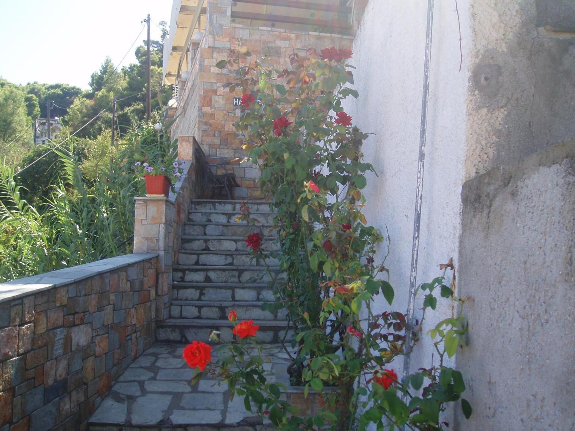Haravgi Hotel 파티티리 외부 사진