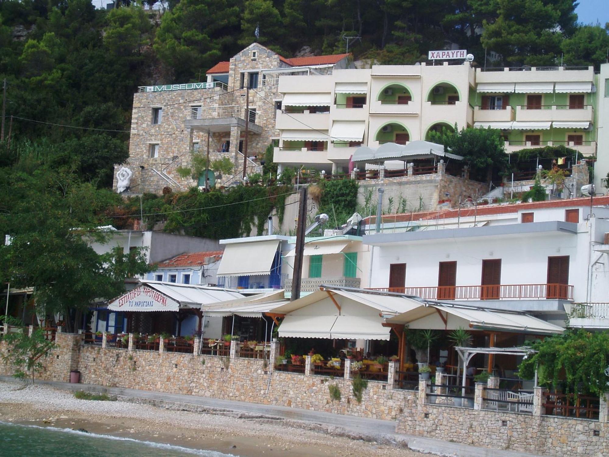 Haravgi Hotel 파티티리 외부 사진